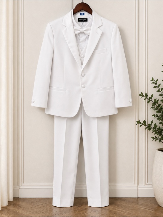 Other - NWT Fouger Slim White Suit With Vest size 8